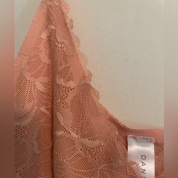 Danskin Intimates Rose Pink Lacy Camisole Size Medium - Picture 3 of 10